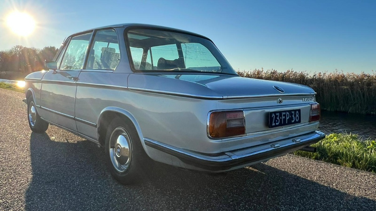 1975 BMW 1602 Image 3